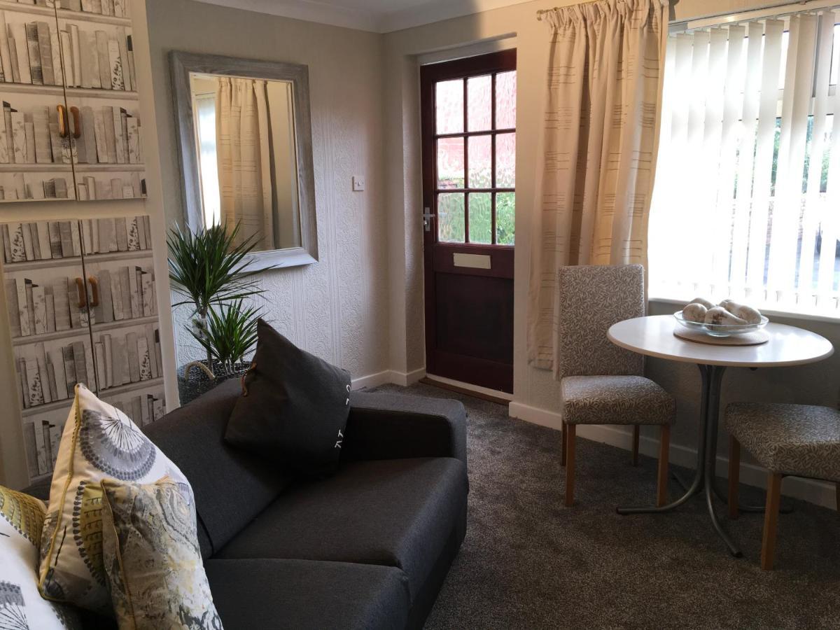 Mode - The Old School House Apartment Lytham St Annes Ngoại thất bức ảnh