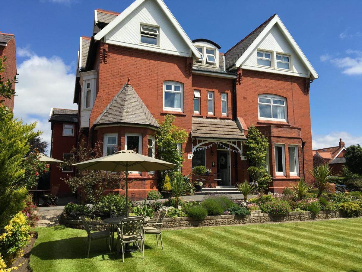 Mode - The Old School House Apartment Lytham St Annes Ngoại thất bức ảnh
